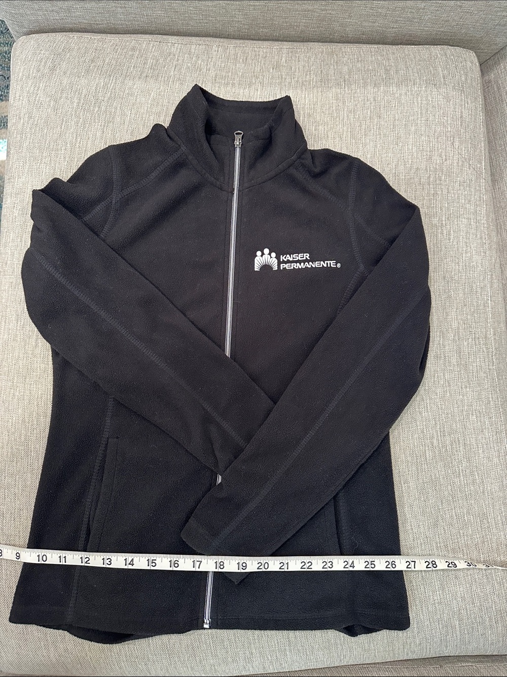Women's Kaiser Permanente Black Full-Zip Fleece Jacket Size XS - Picture 3 of 13